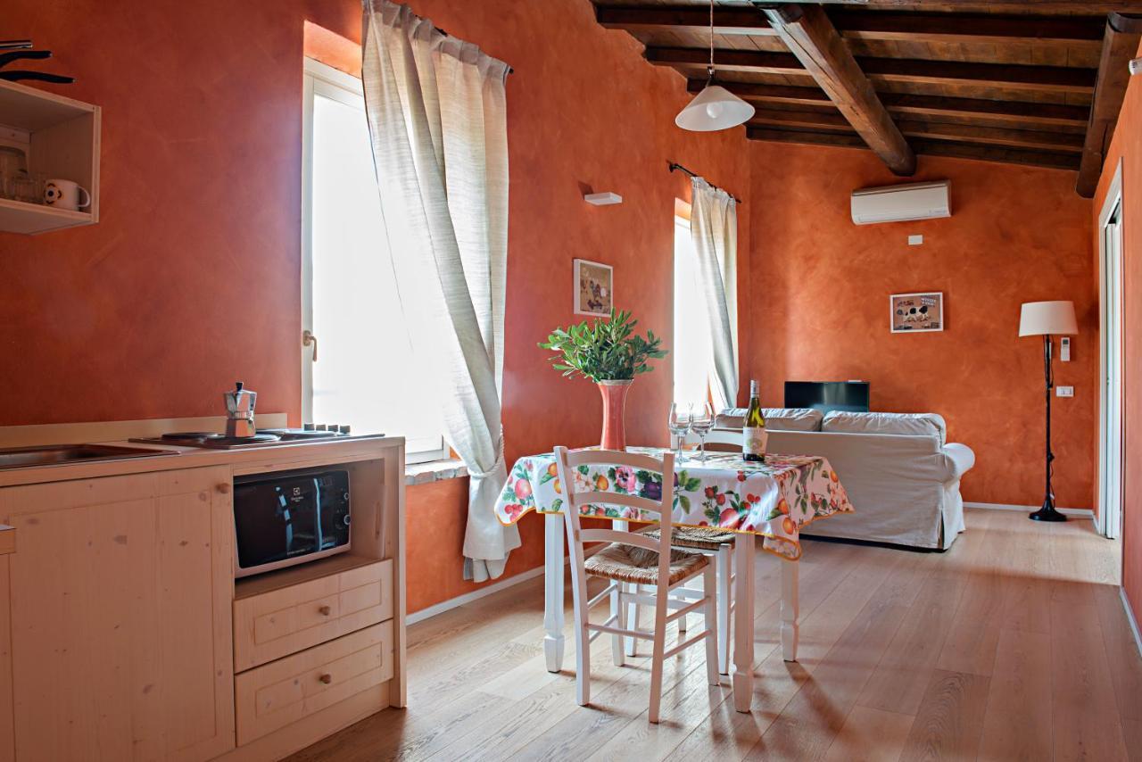 Agriturismo Lecolombare نوغارول روكّا المظهر الخارجي الصورة